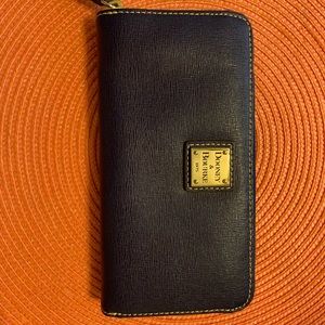 Dooney and Bourke Saffiano Leather Large Wallet